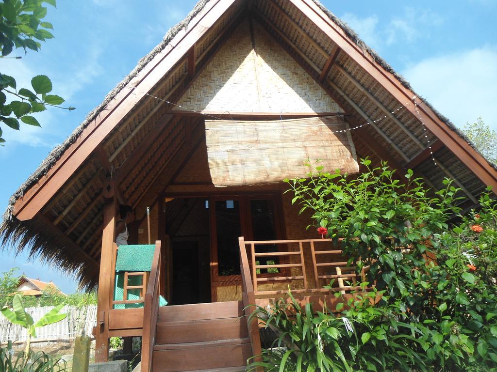 Kalinka Inn Gili Meno Exterior photo