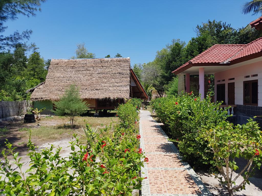 Kalinka Inn Gili Meno Exterior photo