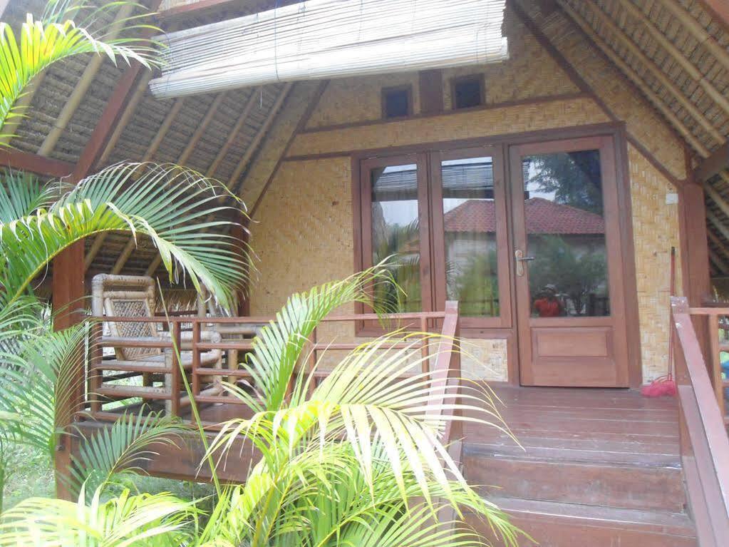 Kalinka Inn Gili Meno Exterior photo